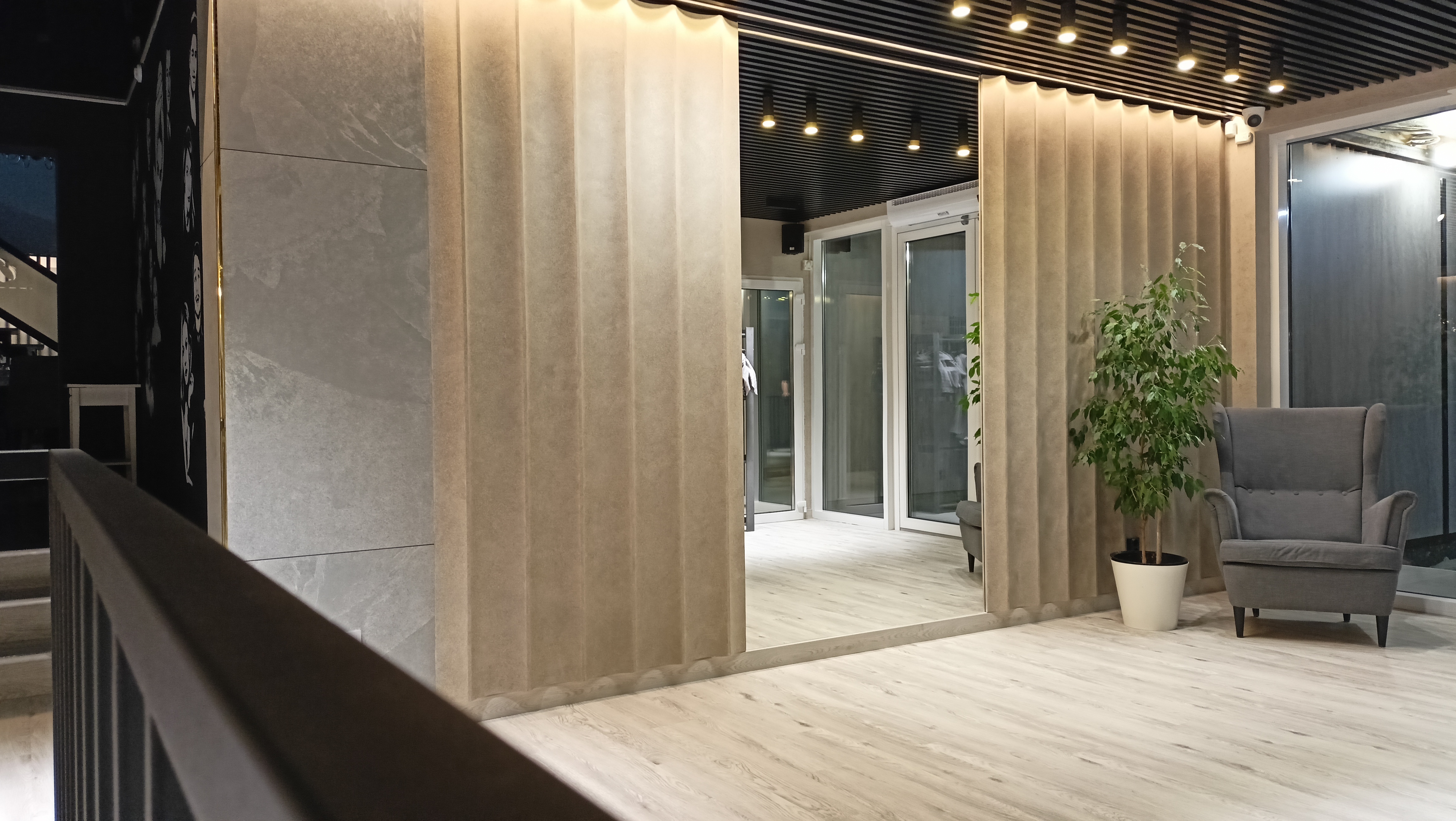 холл рестобара "БОЛЬШОЙ" г.Стерлитамак